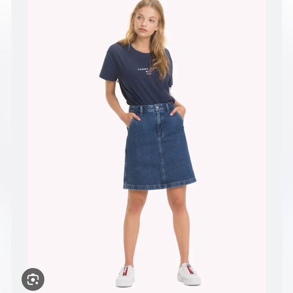 TOMMY HILFIGER Denim Knee Length Dark Wash Straight Skirt Regular Size Large - Picture 2 of 10